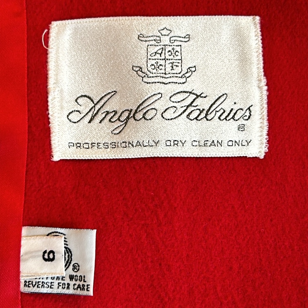 Leslie Fay Red Coat with Black Collar - Picture 11 of 14